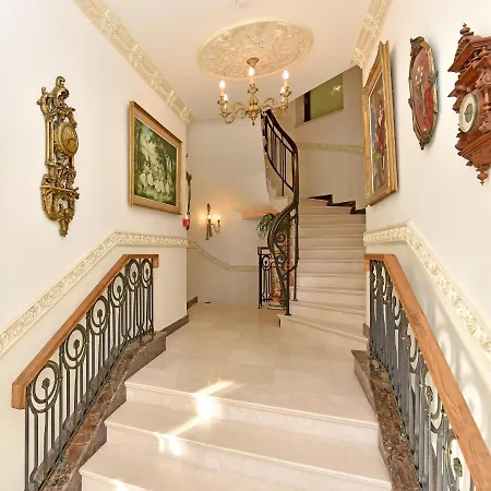 فندق Royal فارنا