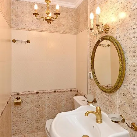 Royal فندق 3*