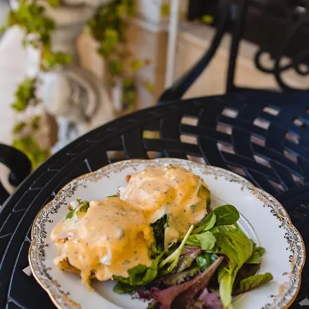 Royal فندق فارنا